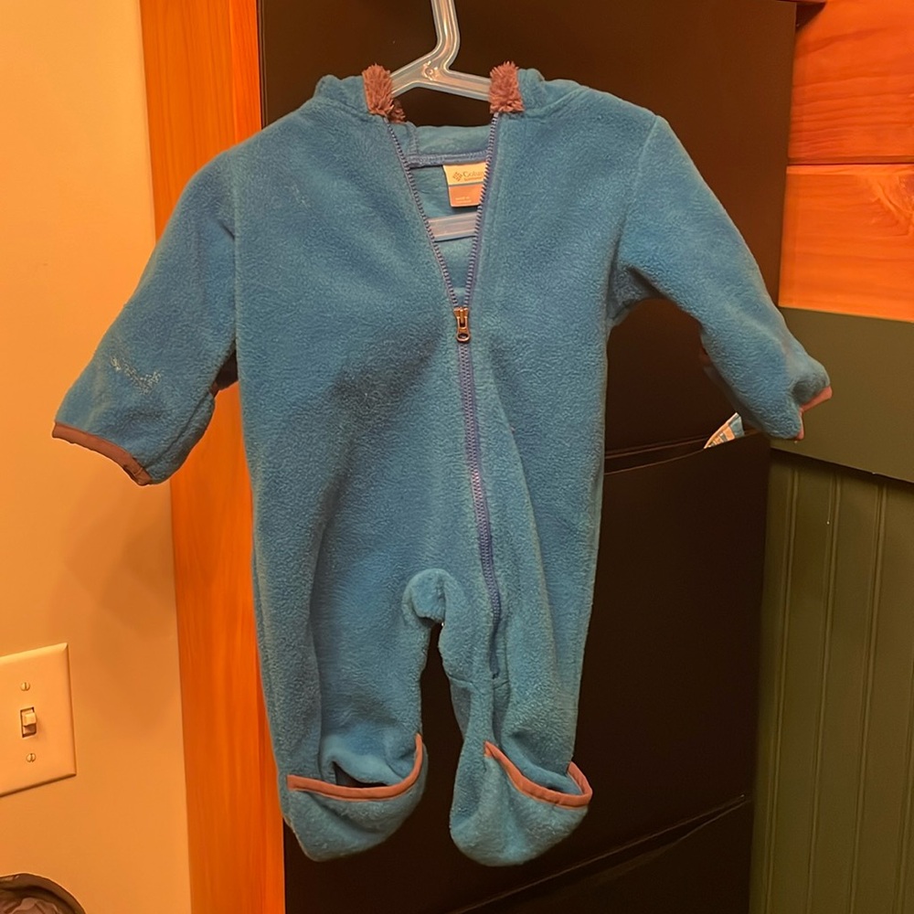 Columbia 3-6month cozy blue bear bunting